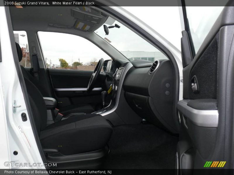 White Water Pearl / Black 2008 Suzuki Grand Vitara