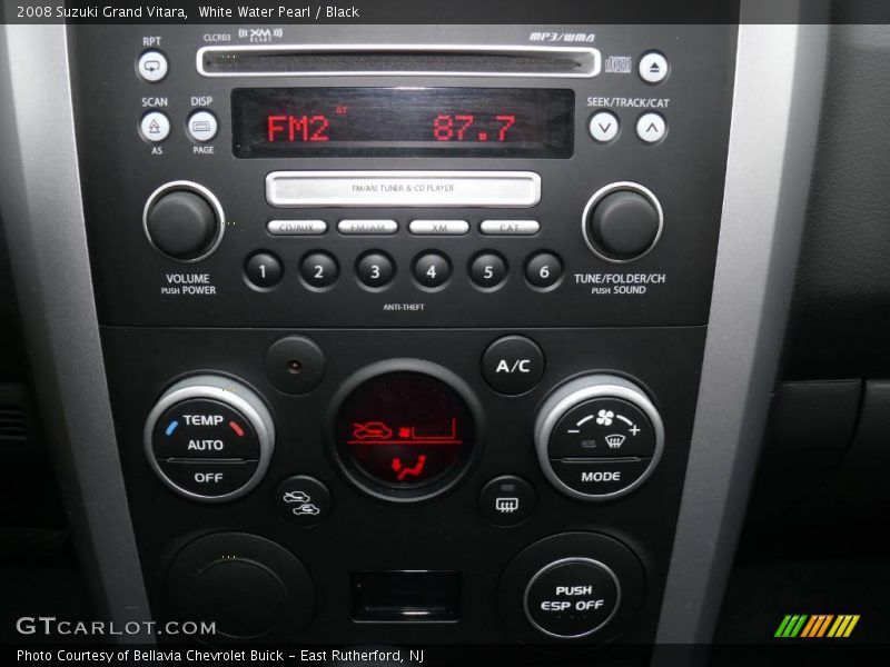 White Water Pearl / Black 2008 Suzuki Grand Vitara