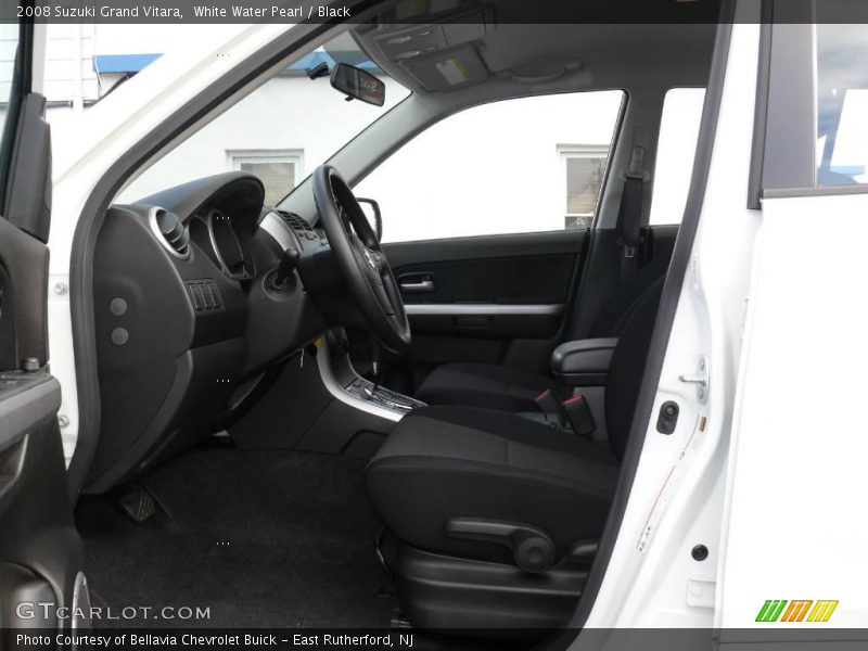 White Water Pearl / Black 2008 Suzuki Grand Vitara