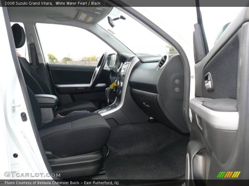 White Water Pearl / Black 2008 Suzuki Grand Vitara