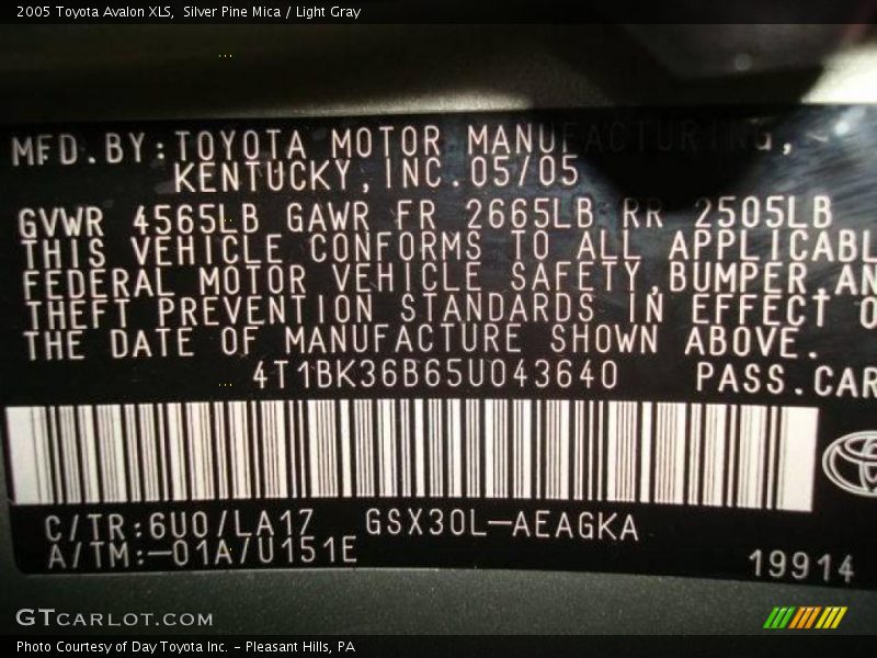 Silver Pine Mica / Light Gray 2005 Toyota Avalon XLS