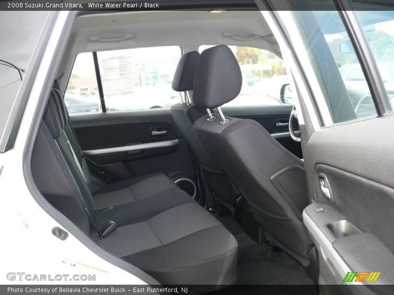 White Water Pearl / Black 2008 Suzuki Grand Vitara