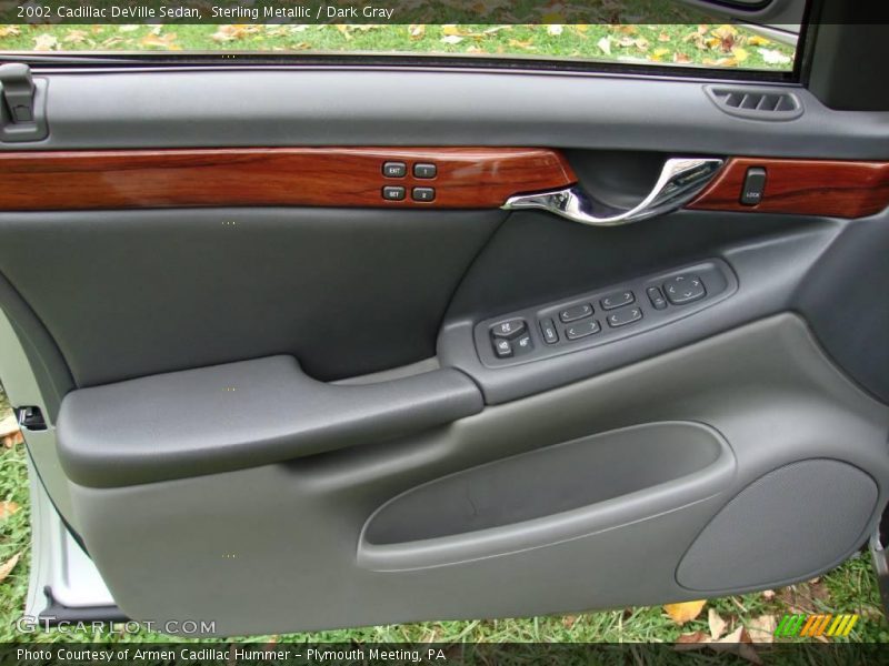 Sterling Metallic / Dark Gray 2002 Cadillac DeVille Sedan