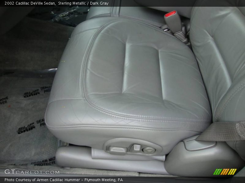 Sterling Metallic / Dark Gray 2002 Cadillac DeVille Sedan