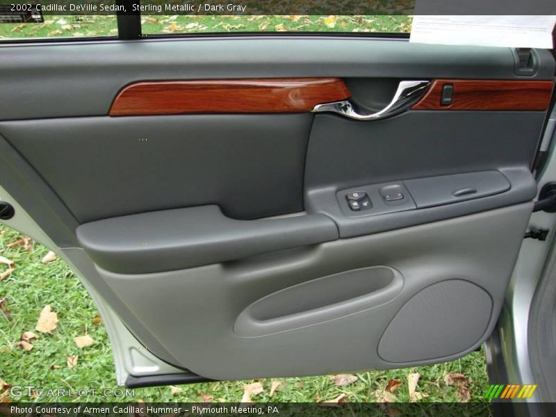 Sterling Metallic / Dark Gray 2002 Cadillac DeVille Sedan