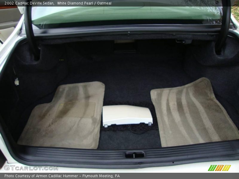 White Diamond Pearl / Oatmeal 2002 Cadillac DeVille Sedan