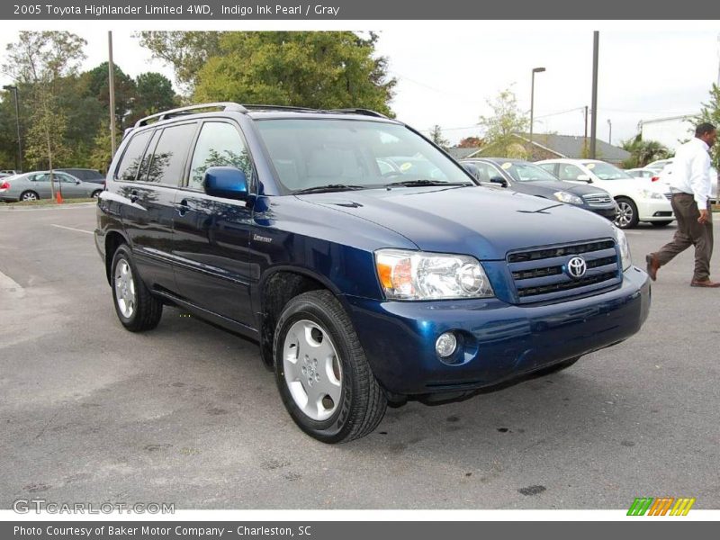 Indigo Ink Pearl / Gray 2005 Toyota Highlander Limited 4WD