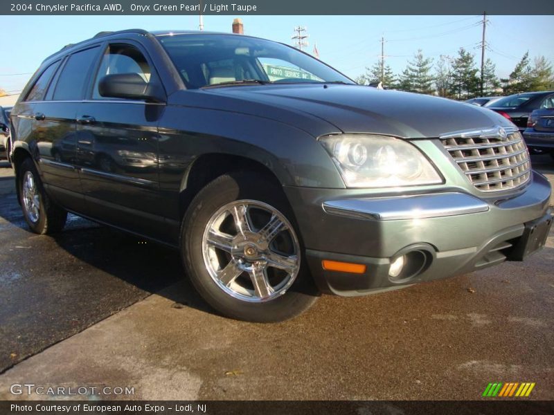 Onyx Green Pearl / Light Taupe 2004 Chrysler Pacifica AWD
