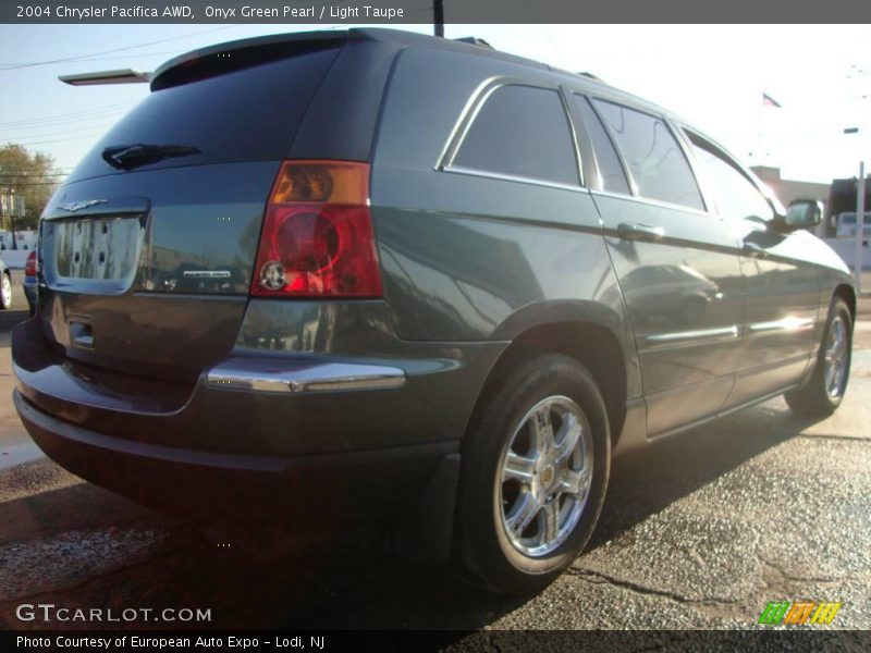 Onyx Green Pearl / Light Taupe 2004 Chrysler Pacifica AWD