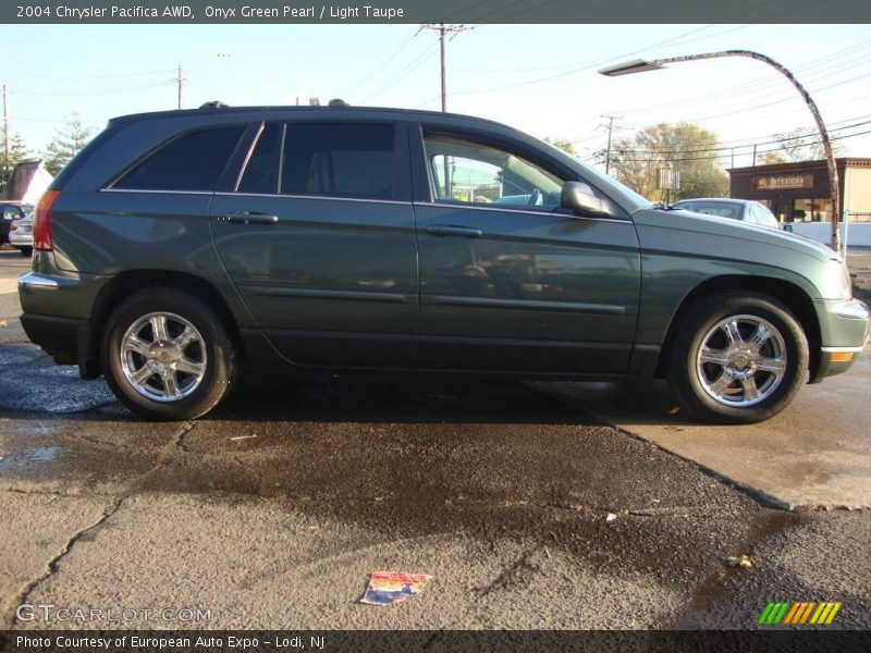 Onyx Green Pearl / Light Taupe 2004 Chrysler Pacifica AWD
