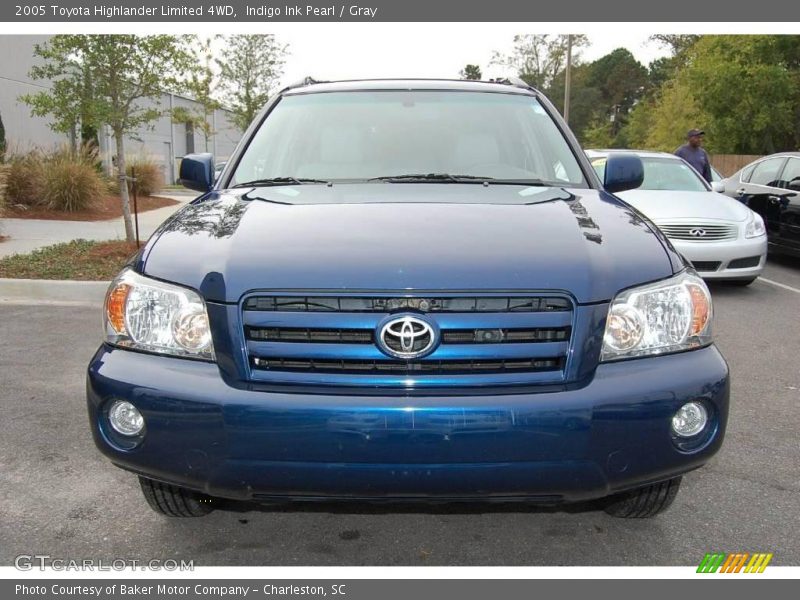 Indigo Ink Pearl / Gray 2005 Toyota Highlander Limited 4WD