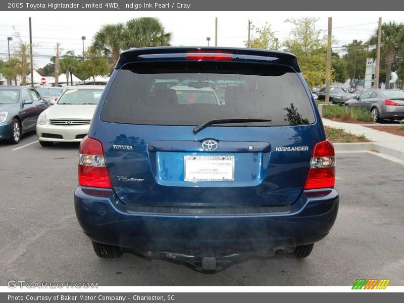 Indigo Ink Pearl / Gray 2005 Toyota Highlander Limited 4WD