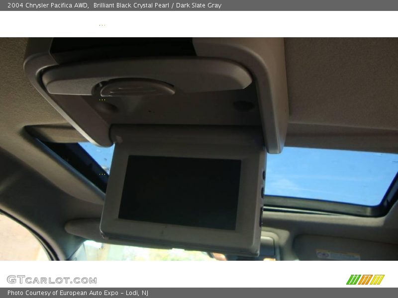 Brilliant Black Crystal Pearl / Dark Slate Gray 2004 Chrysler Pacifica AWD