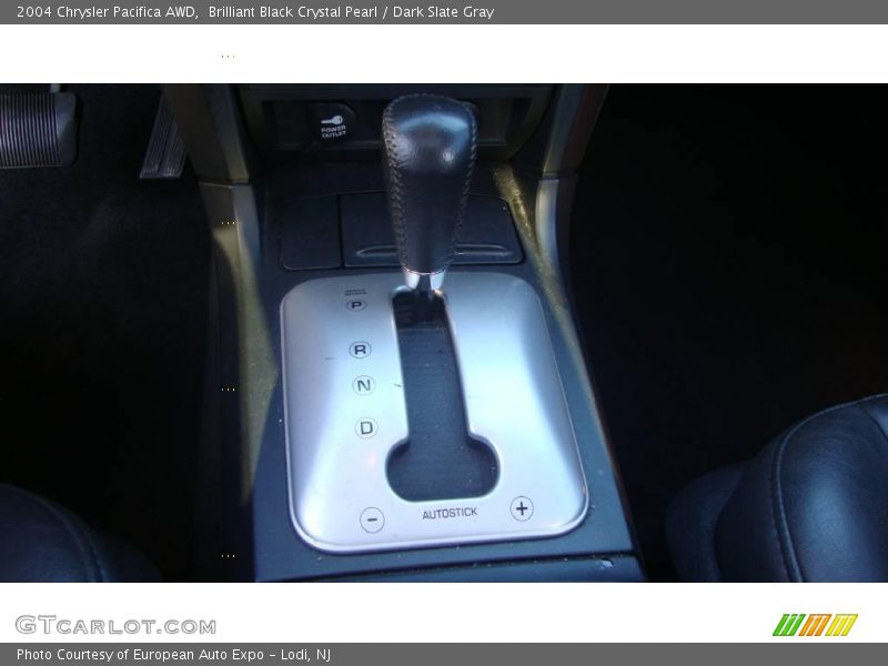 Brilliant Black Crystal Pearl / Dark Slate Gray 2004 Chrysler Pacifica AWD