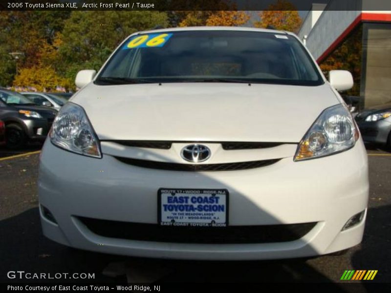 Arctic Frost Pearl / Taupe 2006 Toyota Sienna XLE