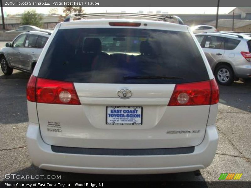 Arctic Frost Pearl / Taupe 2006 Toyota Sienna XLE
