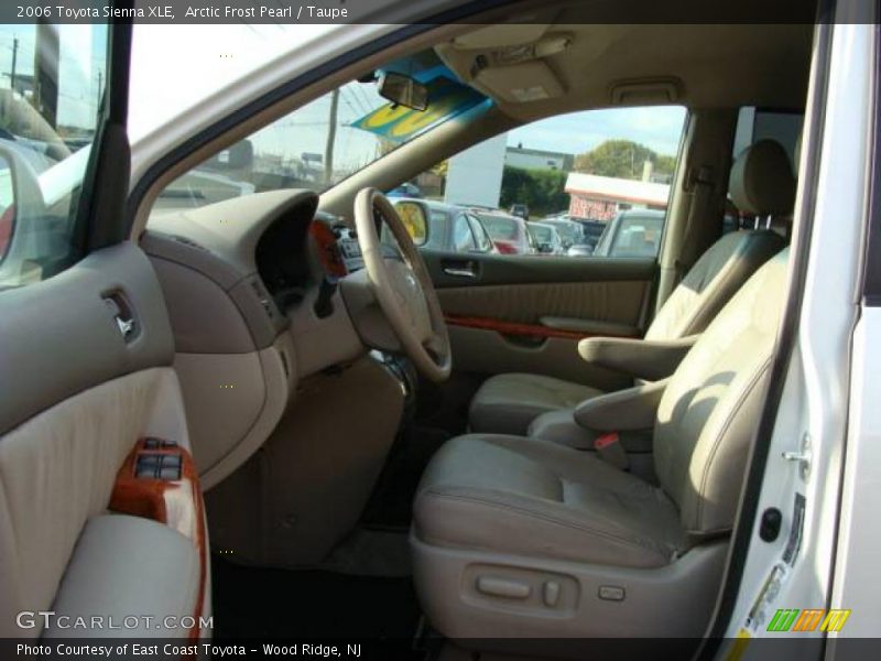 Arctic Frost Pearl / Taupe 2006 Toyota Sienna XLE