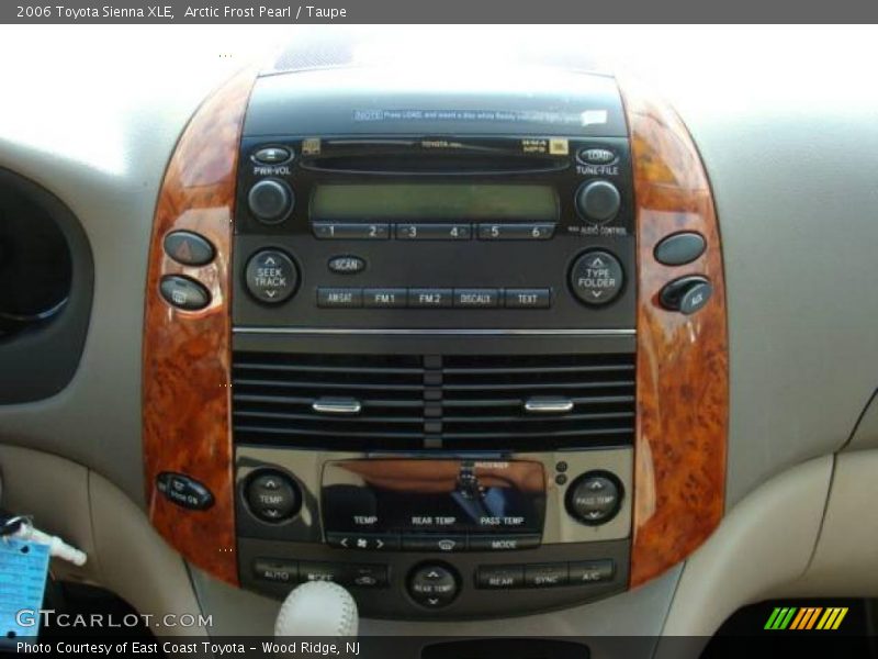 Arctic Frost Pearl / Taupe 2006 Toyota Sienna XLE