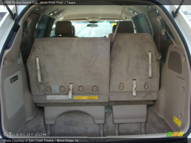 Arctic Frost Pearl / Taupe 2006 Toyota Sienna XLE