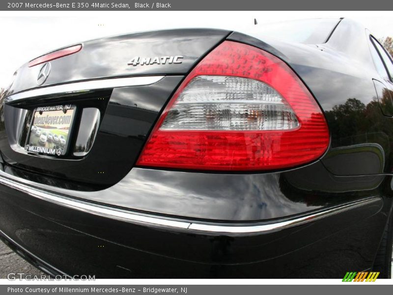 Black / Black 2007 Mercedes-Benz E 350 4Matic Sedan