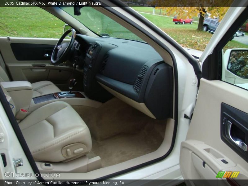 White Diamond / Light Neutral 2005 Cadillac SRX V6