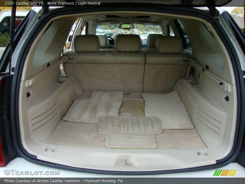 White Diamond / Light Neutral 2005 Cadillac SRX V6
