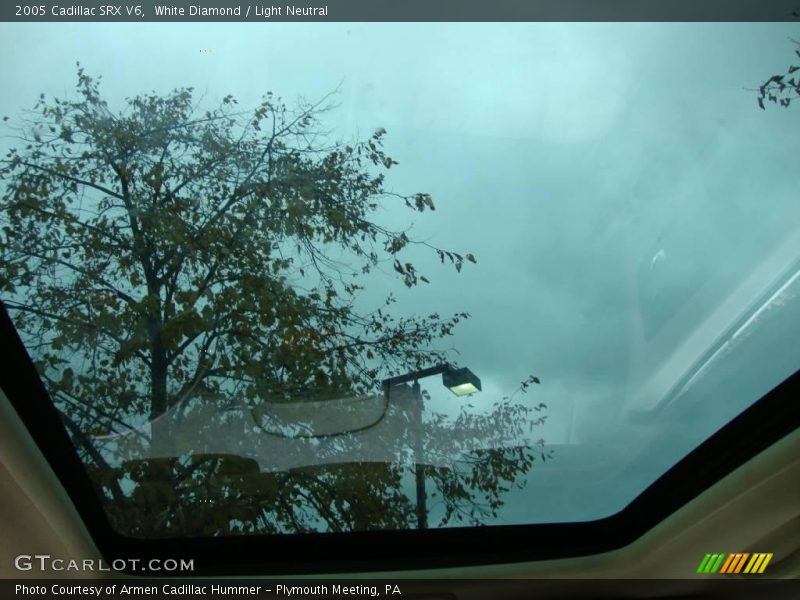 White Diamond / Light Neutral 2005 Cadillac SRX V6