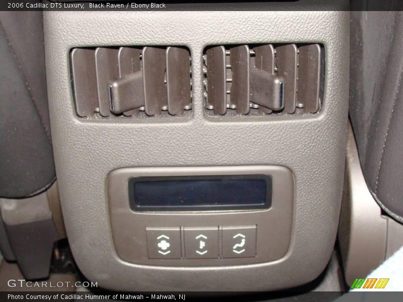 Black Raven / Ebony Black 2006 Cadillac DTS Luxury
