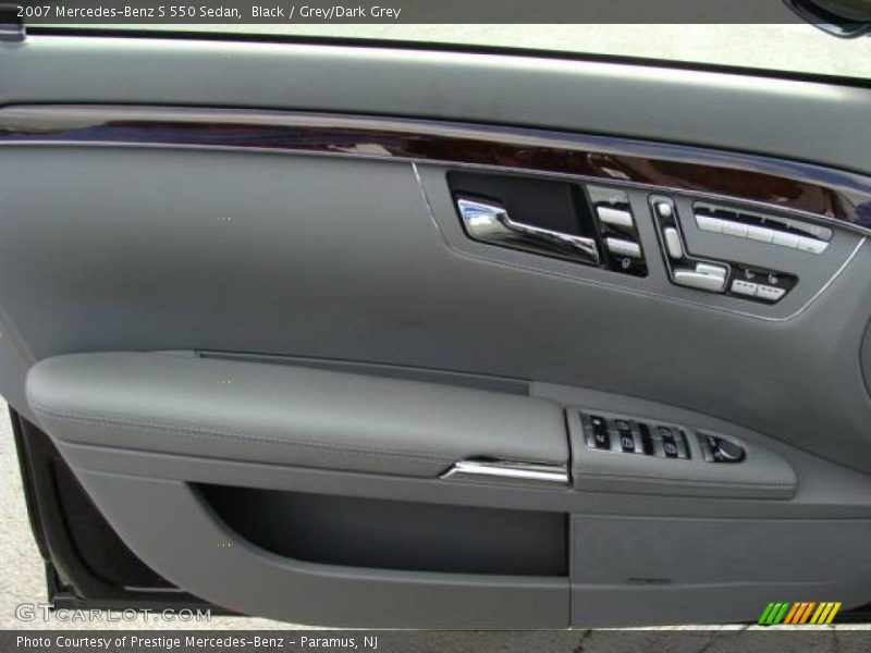 Black / Grey/Dark Grey 2007 Mercedes-Benz S 550 Sedan