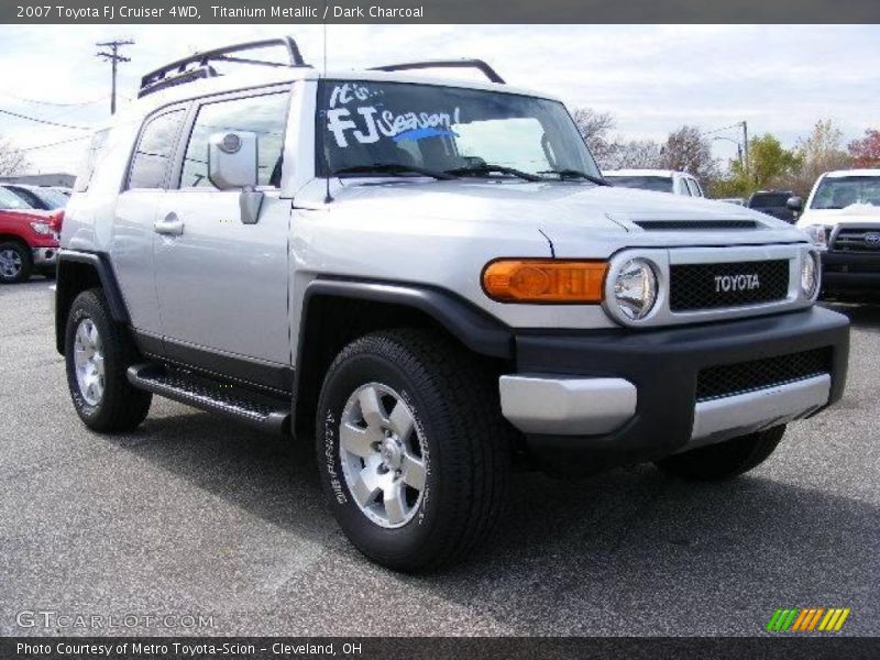 Titanium Metallic / Dark Charcoal 2007 Toyota FJ Cruiser 4WD