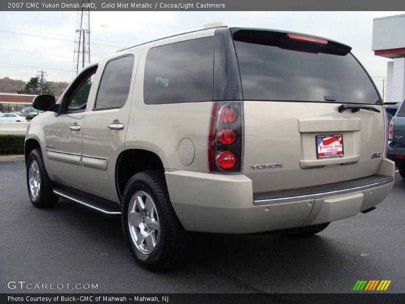 Gold Mist Metallic / Cocoa/Light Cashmere 2007 GMC Yukon Denali AWD