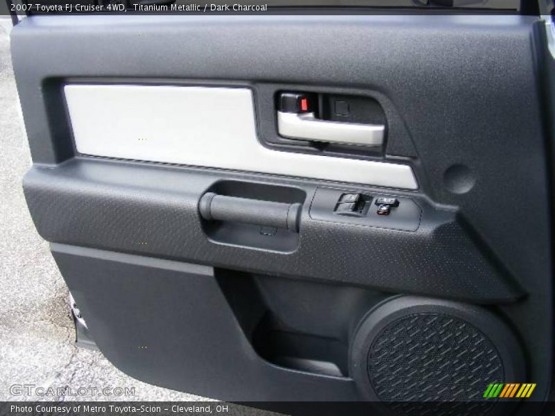Titanium Metallic / Dark Charcoal 2007 Toyota FJ Cruiser 4WD
