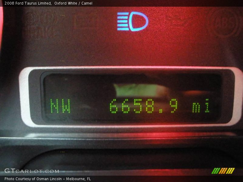 Oxford White / Camel 2008 Ford Taurus Limited