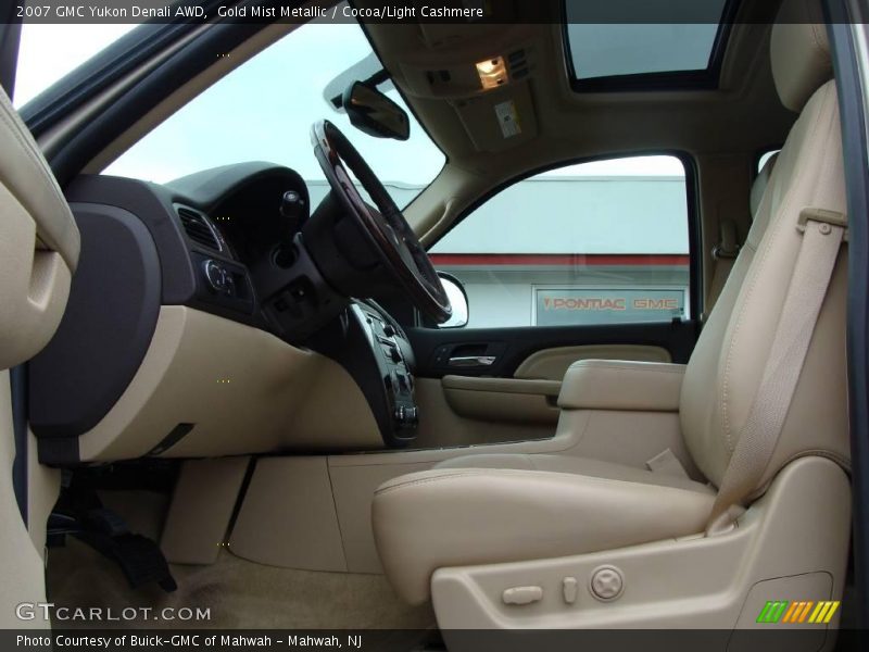 Gold Mist Metallic / Cocoa/Light Cashmere 2007 GMC Yukon Denali AWD
