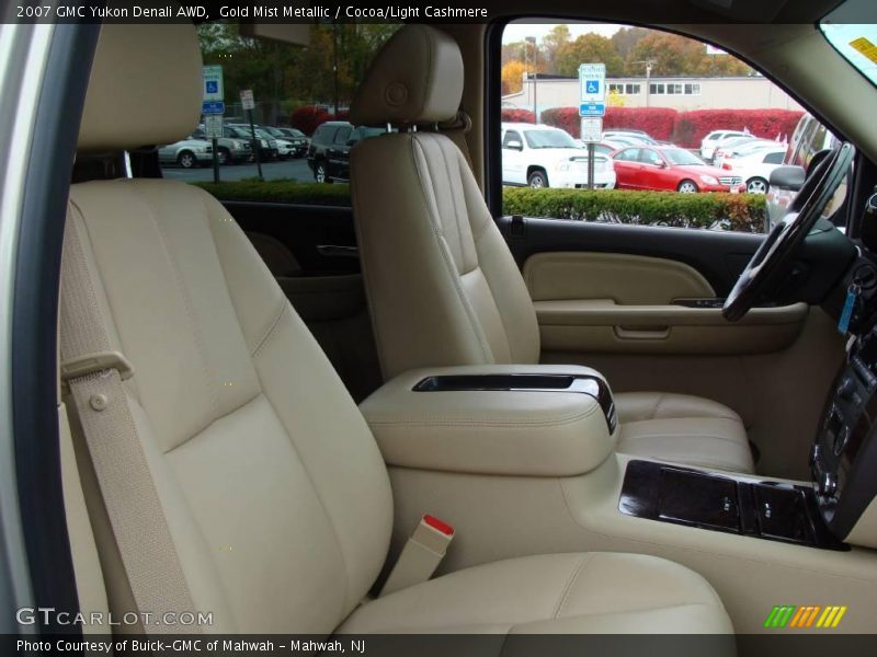 Gold Mist Metallic / Cocoa/Light Cashmere 2007 GMC Yukon Denali AWD