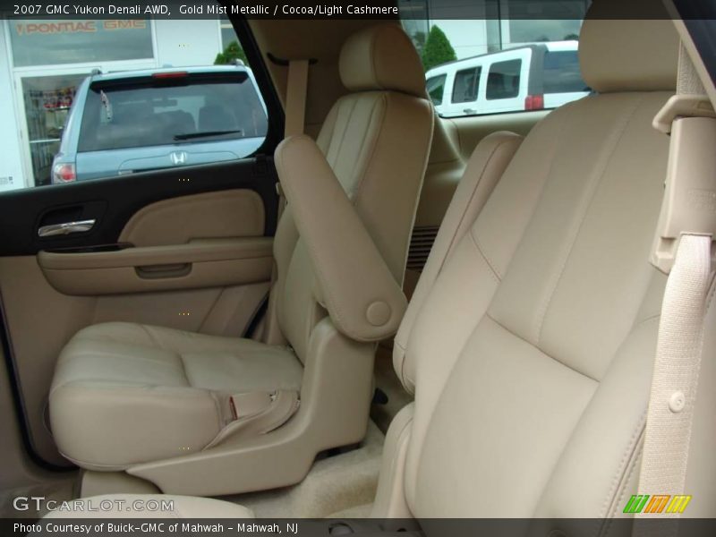 Gold Mist Metallic / Cocoa/Light Cashmere 2007 GMC Yukon Denali AWD