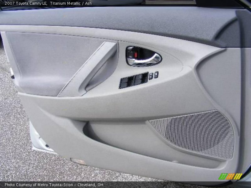 Titanium Metallic / Ash 2007 Toyota Camry LE
