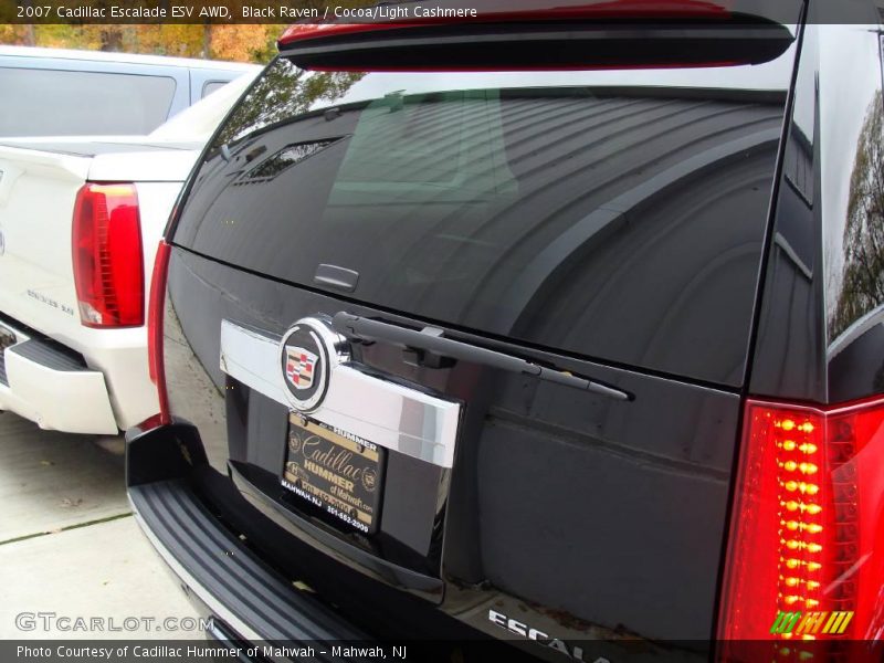 Black Raven / Cocoa/Light Cashmere 2007 Cadillac Escalade ESV AWD