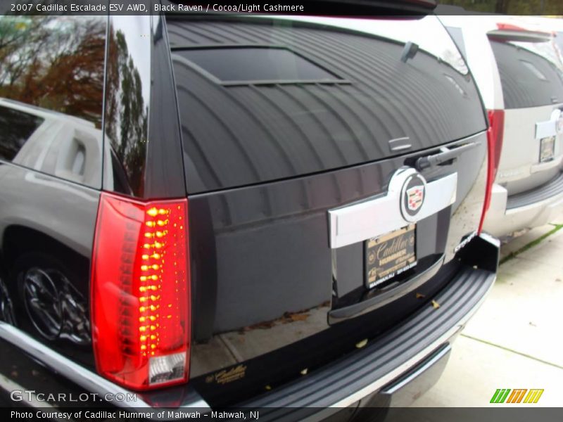 Black Raven / Cocoa/Light Cashmere 2007 Cadillac Escalade ESV AWD