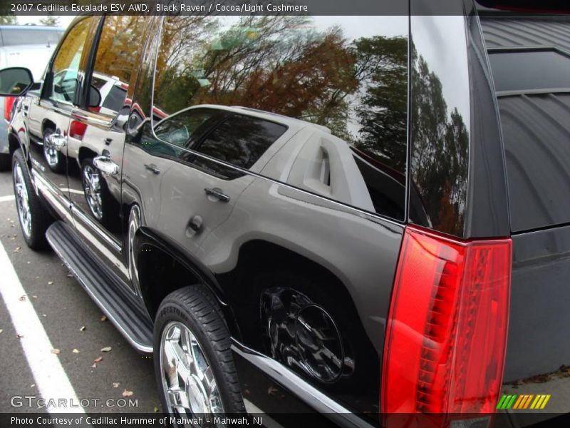 Black Raven / Cocoa/Light Cashmere 2007 Cadillac Escalade ESV AWD