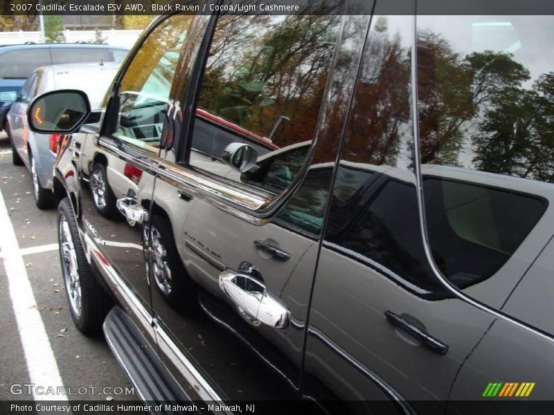 Black Raven / Cocoa/Light Cashmere 2007 Cadillac Escalade ESV AWD