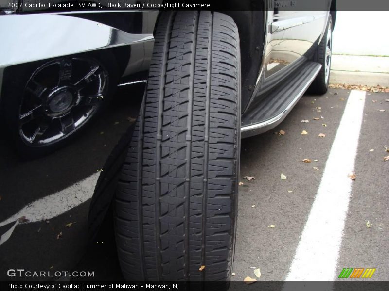 Black Raven / Cocoa/Light Cashmere 2007 Cadillac Escalade ESV AWD
