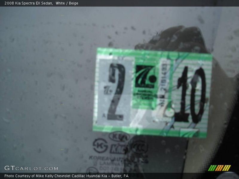 White / Beige 2008 Kia Spectra EX Sedan