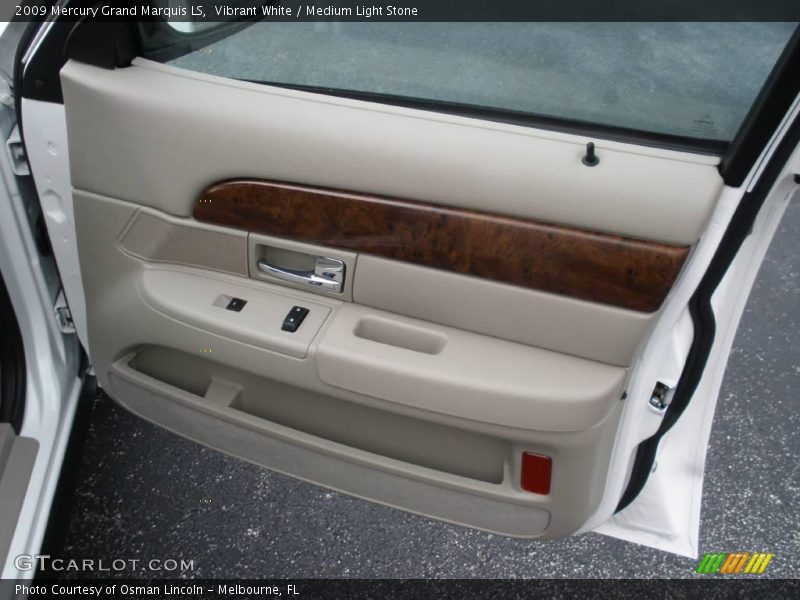 Vibrant White / Medium Light Stone 2009 Mercury Grand Marquis LS