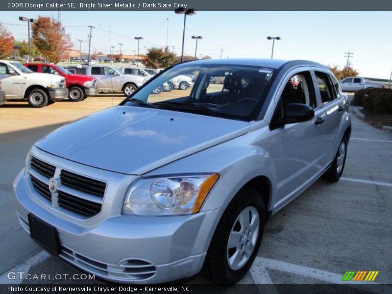 Bright Silver Metallic / Dark Slate Gray 2008 Dodge Caliber SE