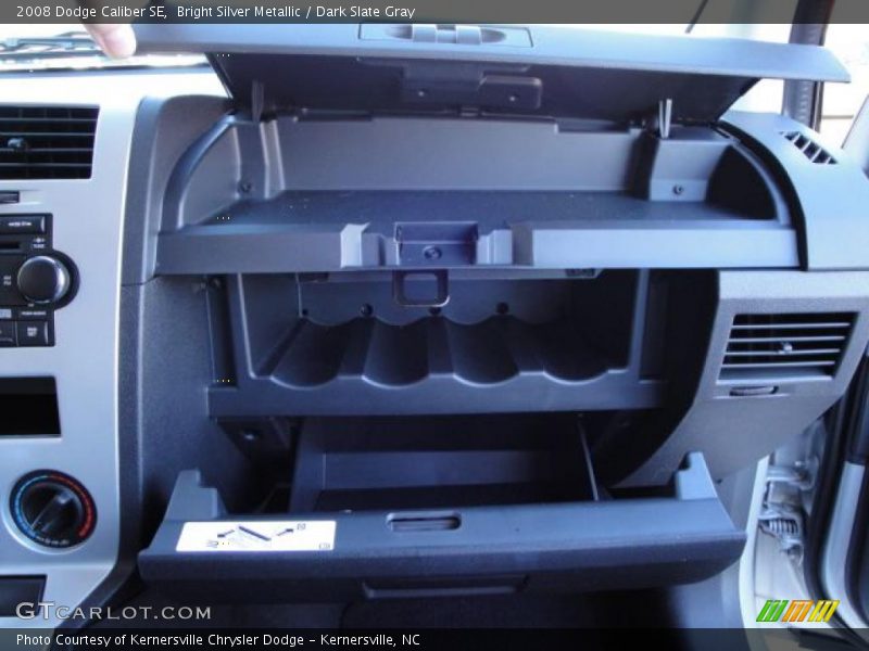 Bright Silver Metallic / Dark Slate Gray 2008 Dodge Caliber SE