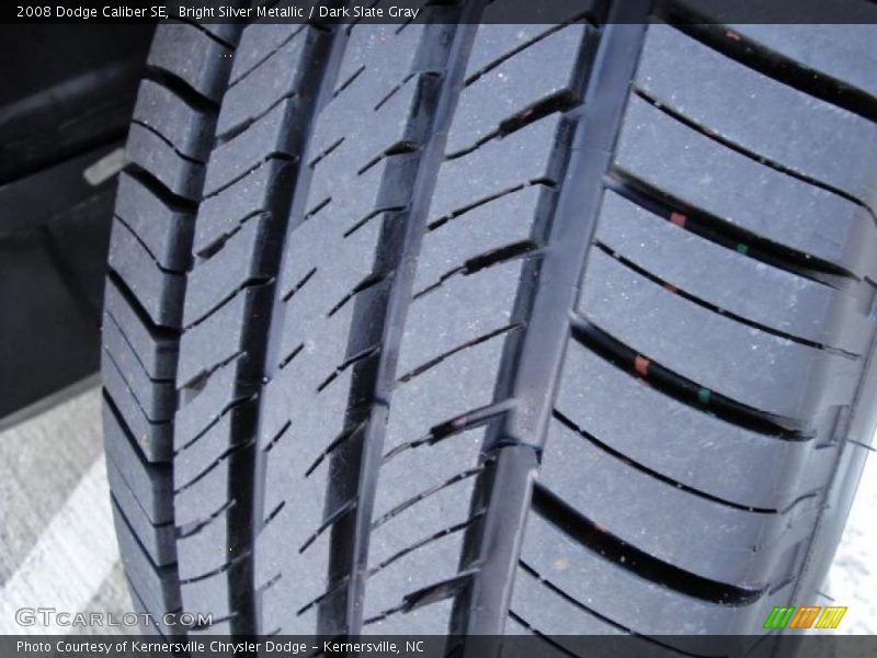 Bright Silver Metallic / Dark Slate Gray 2008 Dodge Caliber SE