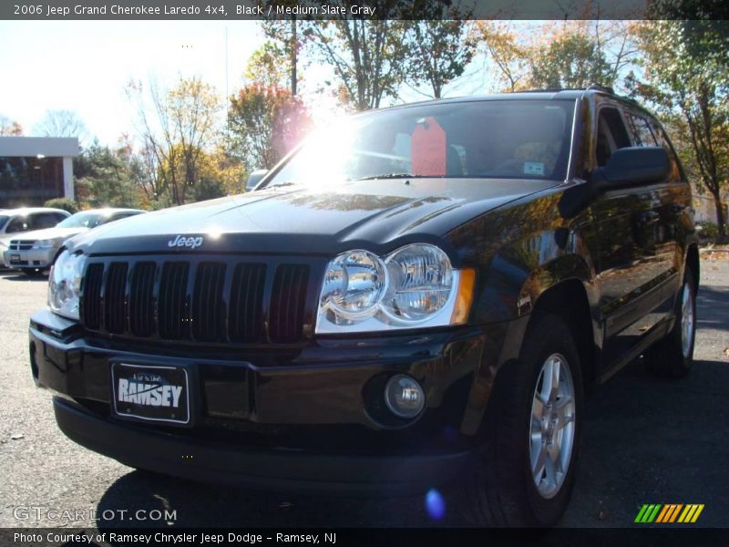Black / Medium Slate Gray 2006 Jeep Grand Cherokee Laredo 4x4