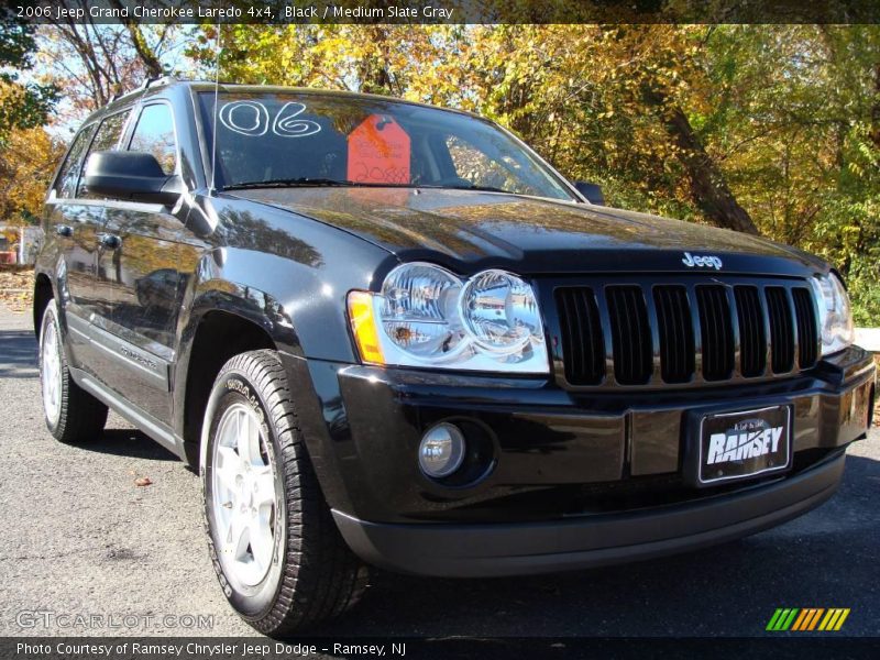 Black / Medium Slate Gray 2006 Jeep Grand Cherokee Laredo 4x4