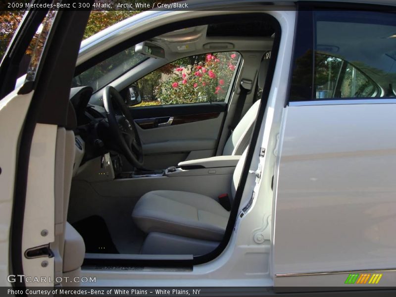 Arctic White / Grey/Black 2009 Mercedes-Benz C 300 4Matic